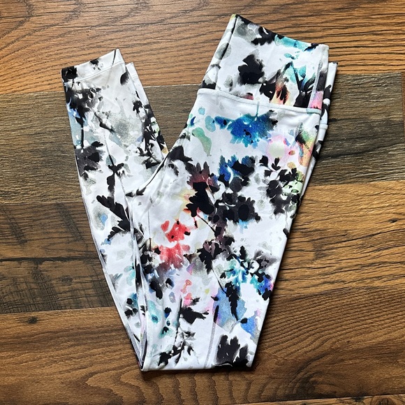 Nike Pants - Nike Floral Print Leggings